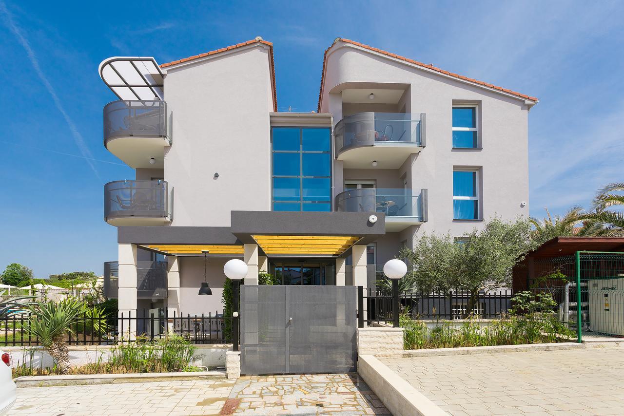 PUY Astinian Apartments Jadranka מראה חיצוני תמונה