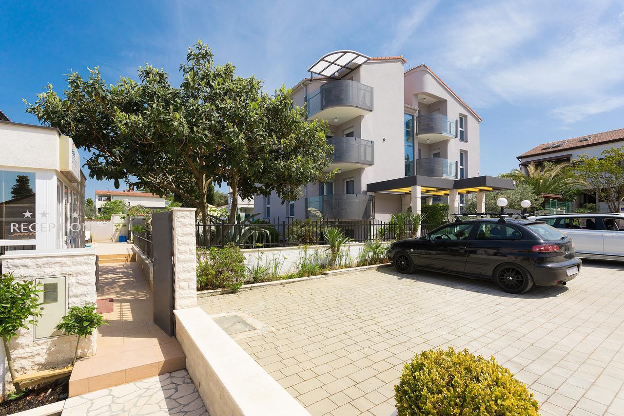 PUY Astinian Apartments Jadranka מראה חיצוני תמונה